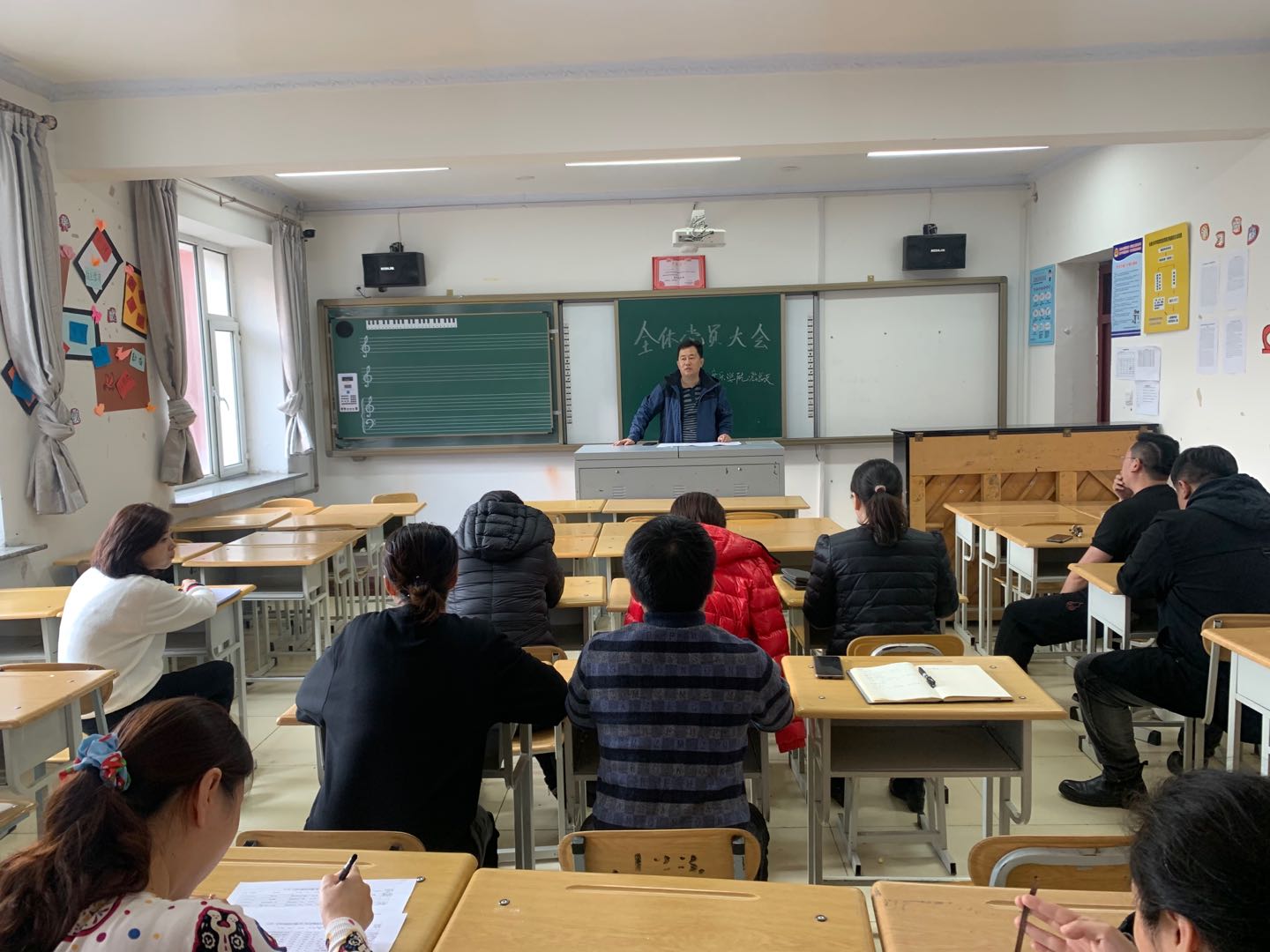 党日活动 音乐学院教工支委会召开全体党员大会1.jpg