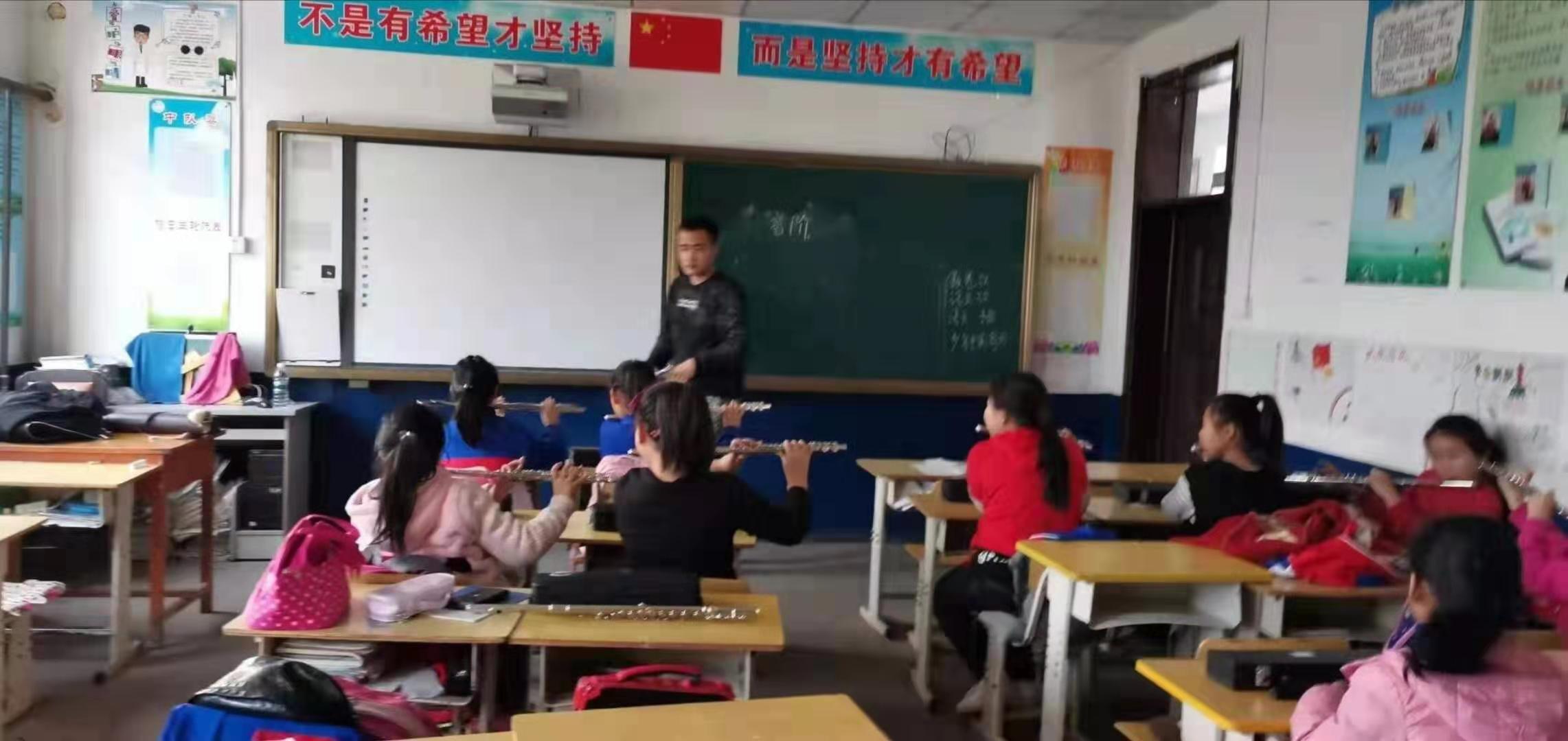 志愿服务 乐心手拉手沃皮中心小学音乐支教志愿服务第五期1.jpg